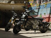 La nueva CE 02 de BMW es un ciclomotor-motocicleta eléctrico que tiene carácter a raudales. (Fuente de la imagen: BMW)