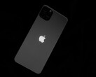 La parte trasera de un iPhone con el logotipo de Apple sobre un fondo negro