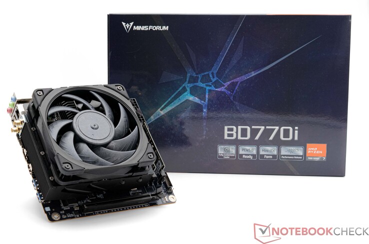 Minisforum BD770i con ventilador Noctua NF-A12x25 instalado