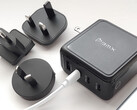 Cargador USB BMX GaNSTA de 140 W con adaptadores de CA para todo el mundo.