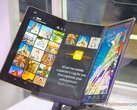 El primer tríptico de Samsung, probablemente llamado Galaxy G Fold, podría volver a ser exclusivo de China y Corea del Sur. (Fuente de la imagen: Alexander Fagot, Notebookcheck)
