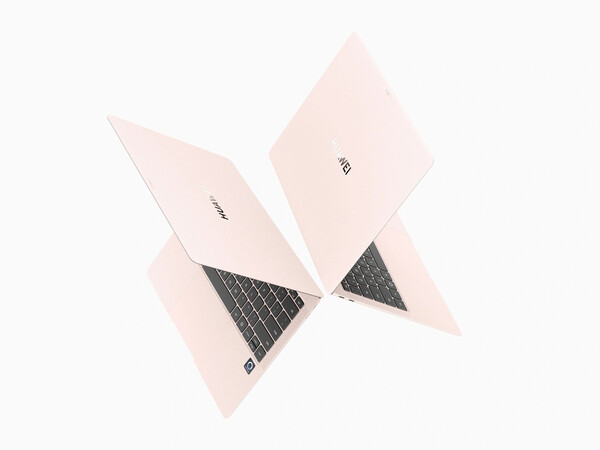 El Huawei MateBook Pro en rosa amanecer tiene teclas negras pero un trackpad rosa. (Fuente de la imagen: Huawei)