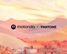 Ya está aquí otro colorway del Motorola x Pantone Razr+. (Fuente: Motorola) 