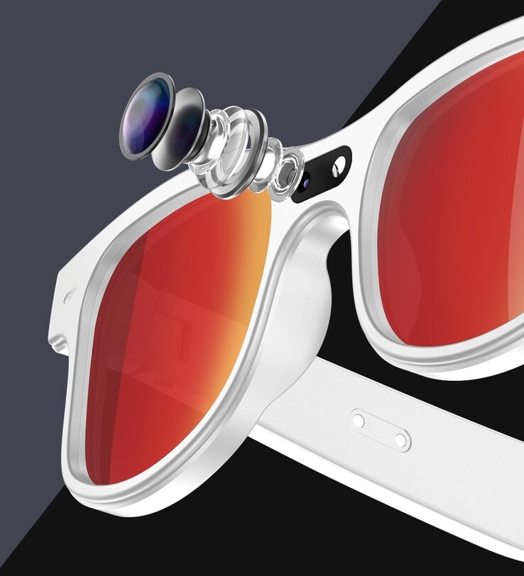 La cámara centrada de 8MP. (Fuente de la imagen: Rollme)