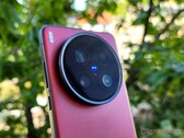 Vivo X200 Ultra: El sueño de muchos aficionados a los smartphones ahora es más barato importarlo que comprarlo directamente en China (Fuente de la imagen: Notebookcheck)
