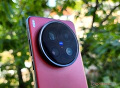 Vivo X200 Ultra: El sueño de muchos aficionados a los smartphones ahora es más barato importarlo que comprarlo directamente en China (Fuente de la imagen: Notebookcheck)