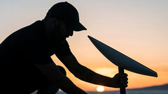 Instalación del kit de itinerancia Starlink (imagen: SpaceX)