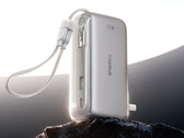 El SuperCharge Pro 3 en 1 viene con dos cables: uno integrado y otro desmontable. En la imagen: un render promocional del banco de energía. 