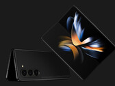 Poco parece separar el diseño del Galaxy Z Fold4 de su sucesor, en la imagen. (Fuente de la imagen: @OnLeaks y SmartPrix)
