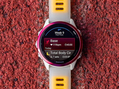 El Forerunner 570 aterrizó en primavera junto con el más caro Forerunner 970, en la imagen anterior. (Fuente de la imagen: Garmin)