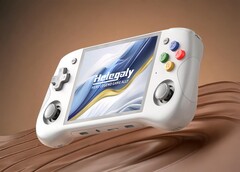 La consola portátil de juegos retro Helegaly Action Pi verá la luz el 5 de julio de 2025. (Fuente de la imagen: Computer Base DE)