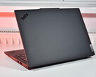 La CPU Ryzen 9 hace que este ThinkPad de Lenovo destaque: La estación de trabajo móvil compacta ofrece el mayor rendimiento de CPU de todos los portátiles ThinkPad de 14 pulgadas, en la imagen: Lenovo ThinkPad P14s Gen 6 AMD (fuente de la imagen: Benjamin Herzig)