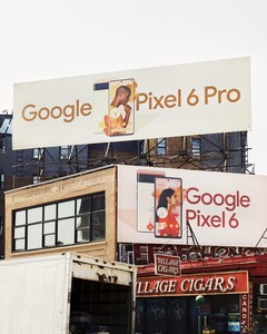 El Pixel 6 y el Pixel 6 Pro tienen cámaras frontales diferentes. (Fuente de la imagen: @davidurbanke)