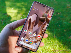 Todos los smartphones Pixel con tecnología Tensor deberían beneficiarse de las mejoras en la GPU gracias a Android 14 QPR1, incluido el Pixel 8 Pro, en la imagen. (Fuente de la imagen: Notebookcheck)