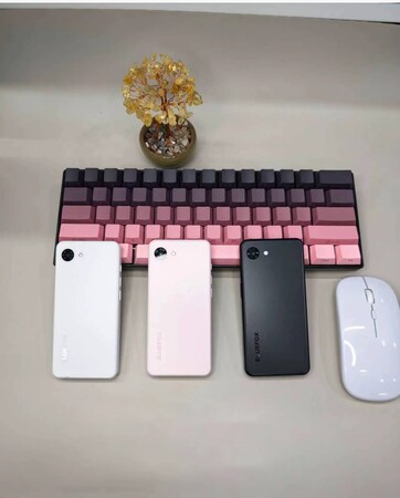 Parte trasera del Bluefox Aura A1, que se muestra en tres colores