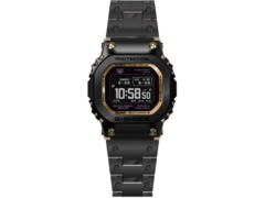 El Casio GMW-BZ5000D (en la imagen) tiene detalles en tono dorado alrededor de los tornillos del bisel y el borde de la pantalla LCD. Fuente de la imagen: Bestwatch.ru)