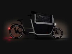 La bicicleta de carga Btwin F900E de Decathlon ya está disponible en blanco polar (imagen). (Fuente de la imagen: Decathlon)