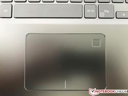Touchpad con lector de huellas integrado