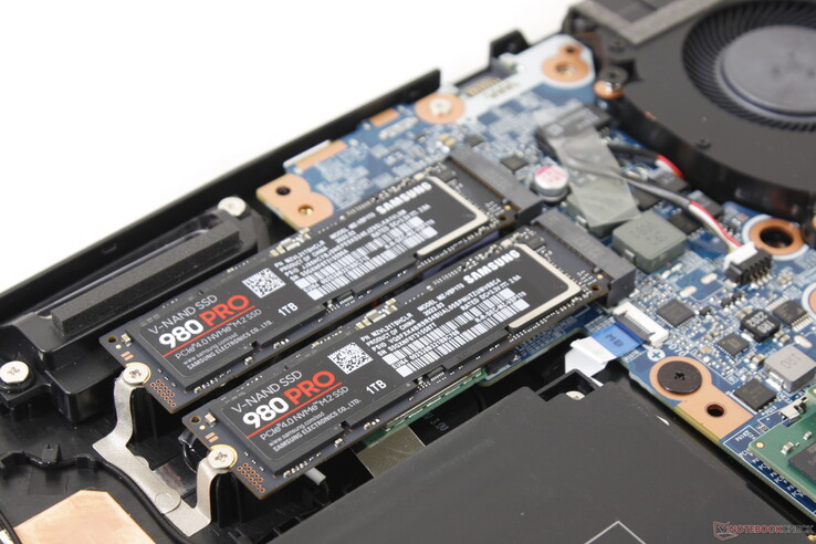 Las unidades SSD PCIe4 x4 no vienen con ningún separador de cabeza