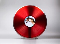 La rueda Miniot 3 muestra los discos de vinilo mientras suenan (Fuente de la imagen: Miniot)