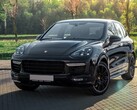El Porsche Cayenne que se ve en esta imagen podría ser superado pronto por un nuevo SUV eléctrico fabricado por el fabricante alemán de deportivos (Imagen: Ivan Kazlouskij)
