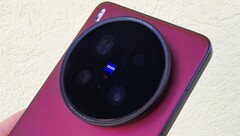 Reseña del Vivo 200 Ultra. (Fuente de la imagen: Marcus Herbrich)