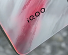 El "iQoo 15" hands-on. (Fuente de la imagen: Geek Village Chief vía Weibo)