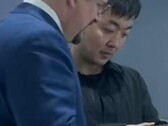 ¿Qué tenía Carl Pei para mostrar al CEO de Qualcomm? (Fuente: Evleaks vía Twitter)