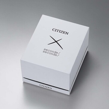 Envase personalizado con las marcas de corte dejadas por una katana