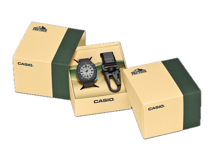 Embalaje del Casio Pro Trek PRJ-01AE-8 en el que se muestran el reloj y el mosquetón en el interior de una caja abierta.