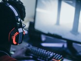 Los jugadores han tenido que soportar la escasez de tarjetas gráficas durante un tiempo. (Fuente de la imagen: Unsplash).