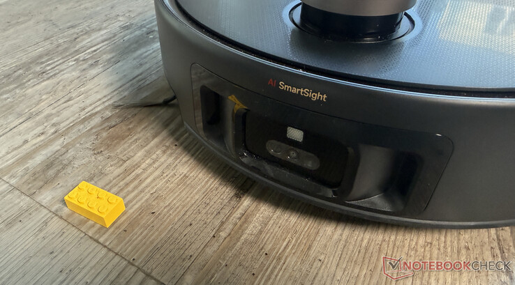 La detección de obstáculos del rodillo Mova Z60 Ultra funcionó muy bien en la prueba