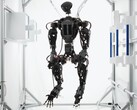El robot humanoide Helios de Orbit Robotics tiene cuatro brazos pero no piernas, ya que no las necesita en el espacio.