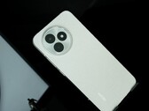 Se desconoce si los teléfonos Xiaomi 15T adoptarán el diseño del Redmi K80 Extreme Edition. (Fuente de la imagen: Digital Chat Station)