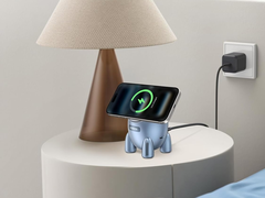 El cargador inalámbrico 2 en 1 de 25 W de Ugreen (en la imagen) tiene un diseño en forma de cohete. (Fuente de la imagen: Ugreen)