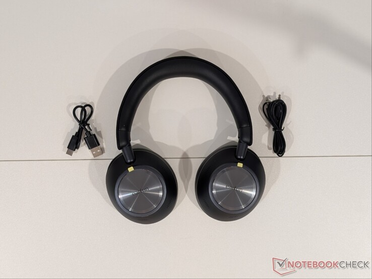 Auriculares Wave Pro X, cable de carga de USB-A a USB-C, cable de audio de 3,5 mm. 