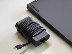 Fuente de alimentación compacta de 65 W