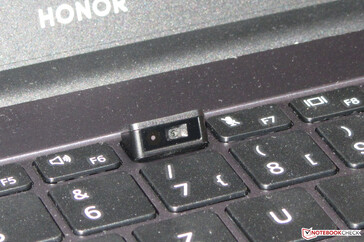 Honor MagicBook 15 - Webcam en el teclado