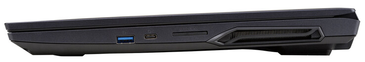 Lado derecho: USB 3.2 Gen 2 (Tipo A), USB 3.2 Gen 2 (Tipo C), lector de tarjetas de memoria (SD)