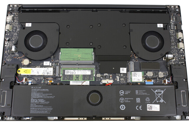 Interior - Razer Blade 17 2022 (Fuente de la imagen: Notebookcheck)