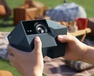 El TCL PlayCube presenta una carcasa compacta en forma de cubo. (Fuente de la imagen: TCL)