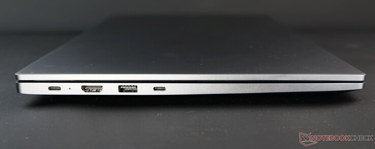 Lado izquierdo: USB-C 3.1 Gen. 1 (alimentación o DisplayPort - no simultáneamente), LED de estado de carga, HDMI 2.0, USB-A 3.0, USB-C 3.1 Gen. 1