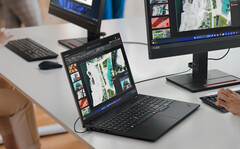 El ThinkPad T16 Gen 3 cuenta con una batería sustituible por el cliente (CRU). (Fuente de la imagen: Lenovo)