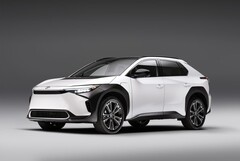 El Toyota bZ4X estará disponible a finales de este año, con una oferta especial para los clientes de Estados Unidos. (Fuente de la imagen: Toyota)