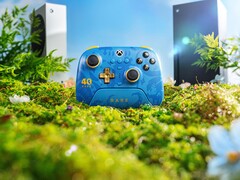 mando 8BitDo Rare 40th Anniversary con las consolas Xbox Series X y Series S al fondo. (Fuente de la imagen: Póster promocional oficial de 8BitDo)