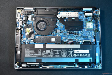 HP EliteBook x360 830 G10 Interiores