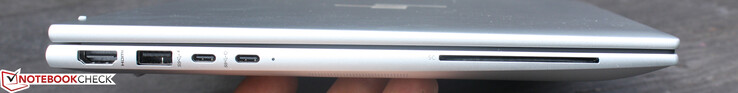 Izquierda: HDMI 2.0, USB Tipo-A 5 Gbit/s con función de carga, 2 USB4 Tipo-C 40 Gbit/s con suministro de energía, DisplayPort 1.4