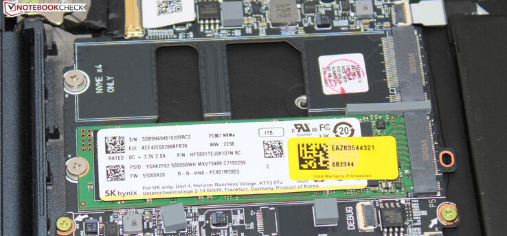 Un SSD PCIe 4 sirve como unidad del sistema.