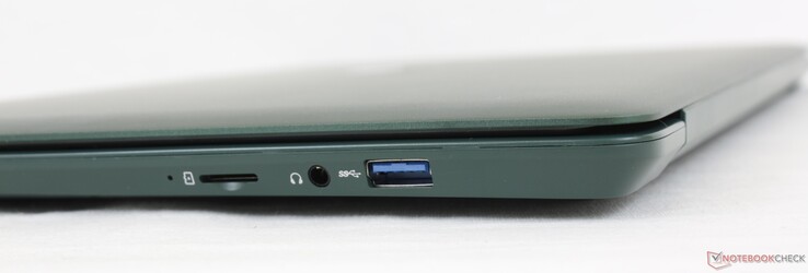 A la derecha: Lector MicroSD, auriculares de 3,5 mm, USB-A 3.0