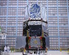 Ingenieros de la NASA instalando el parasol en el Telescopio Espacial Romano Nancy Grace (Fuente de la imagen: NASA y Sophia Roberts)